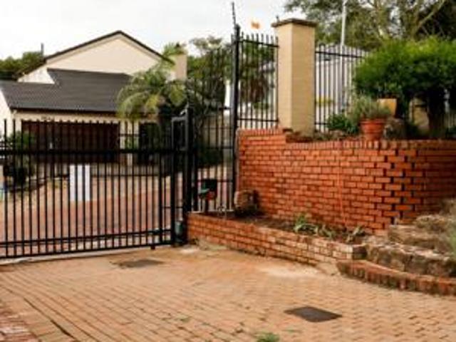 House for rent in Waterkloof, Gauteng