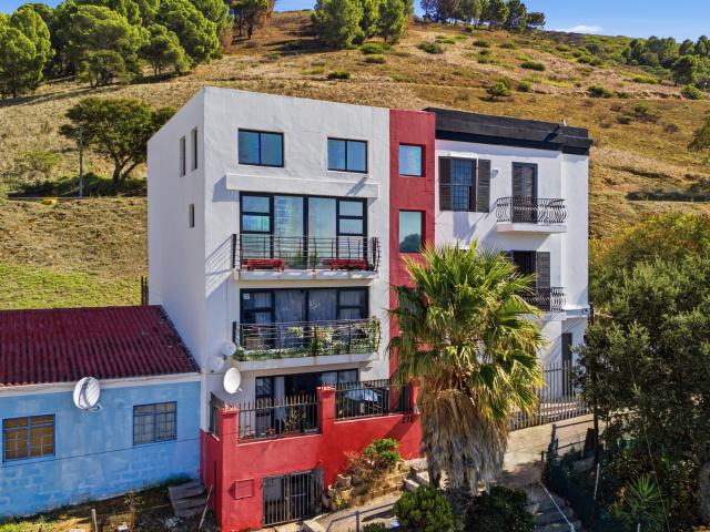 House for sale in Cape Town, Western Cape