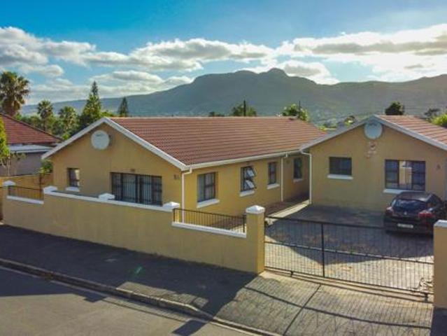 House for sale in Durbanville, Western Cape