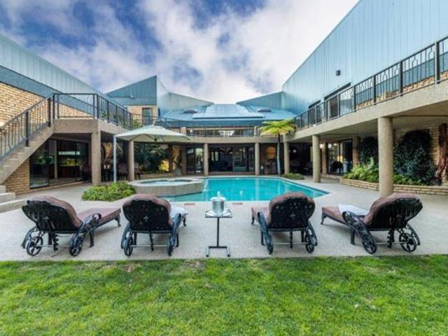 House for sale in Durbanville, Western Cape
