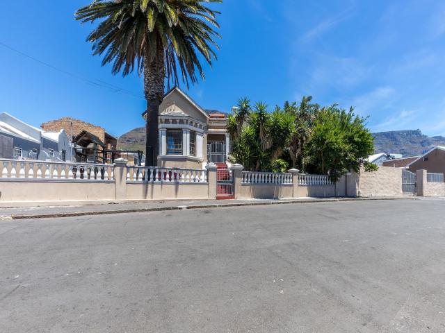 House for sale in Cape Town, Western Cape