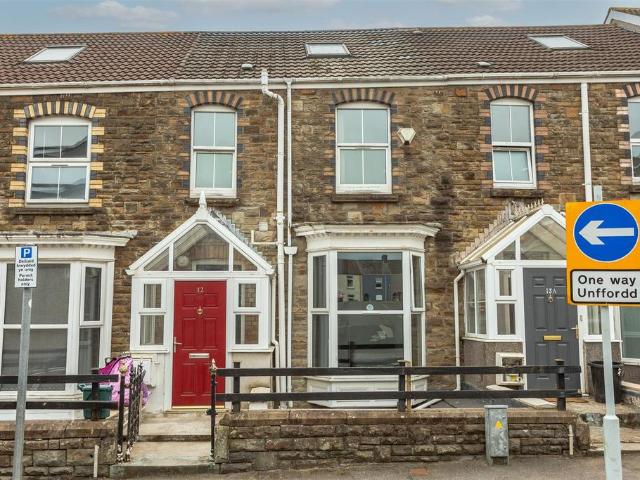 Room for sale in Nangreaves, Wales