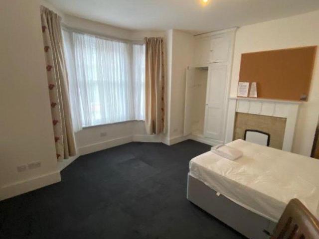 Room for rent in Chatham