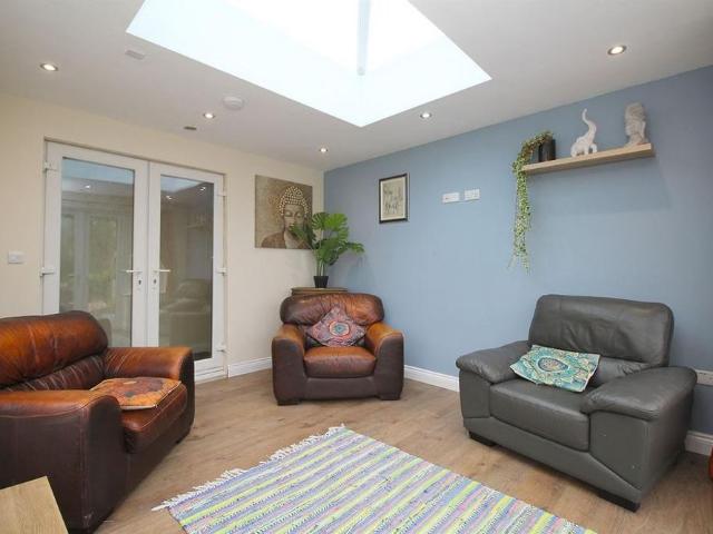 Room for rent in Elmfield, Leicestershire