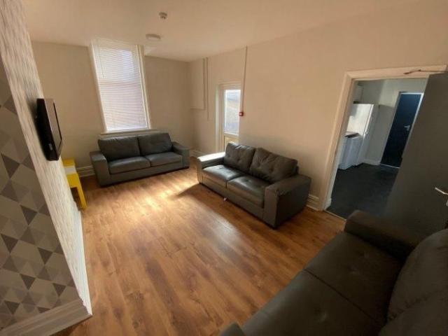 Room for rent in Potters Corner, East Midlands