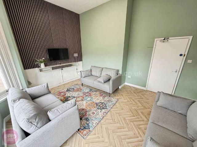 Room for rent in Attenborough, East Midlands