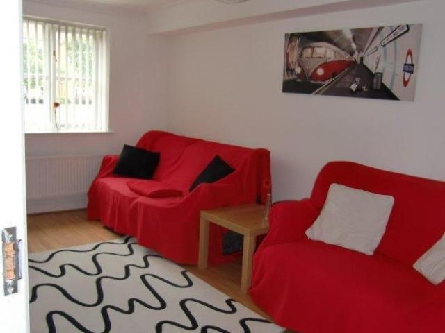 Room for rent in Fole, Surrey