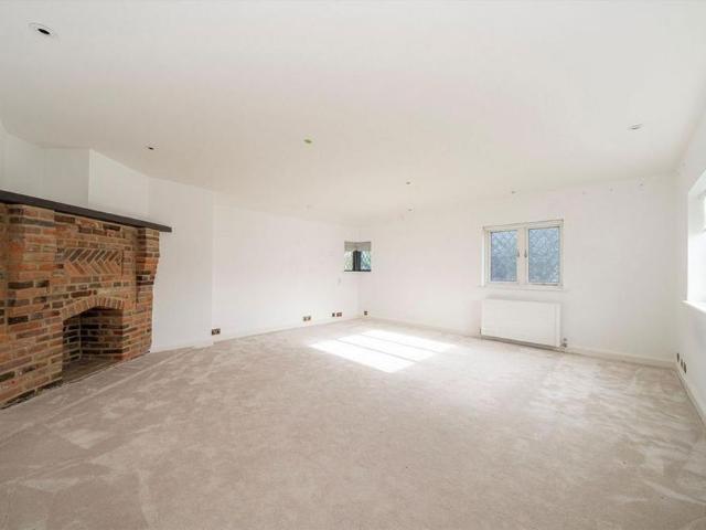 House for rent in West End, Elmbridge