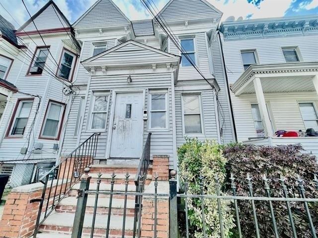 House for sale in Hudson, New Jersey