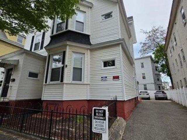 House for sale in Lynn, Essex County