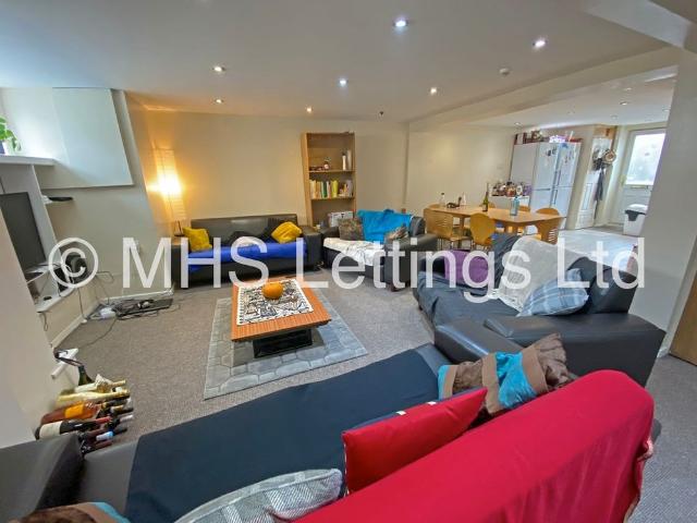 Room for rent in Hyde Park, Leeds