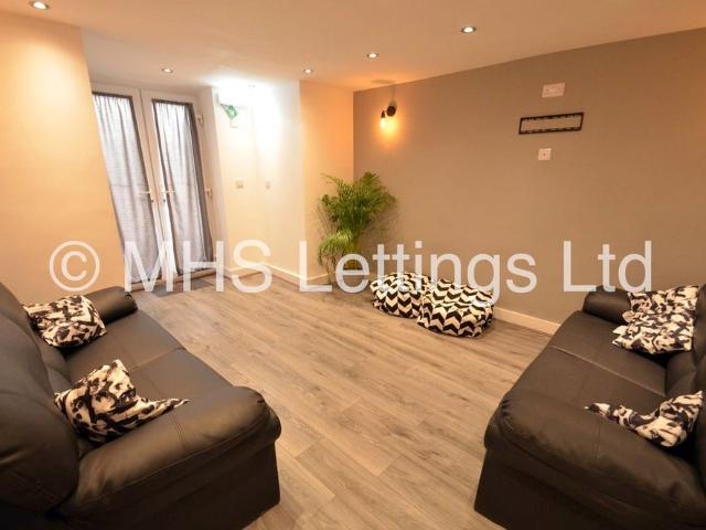 Room for rent in Hyde Park, Leeds