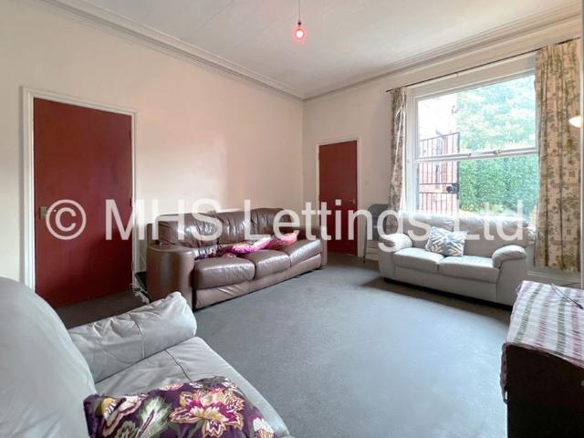 Room for rent in Hyde Park, West Yorkshire