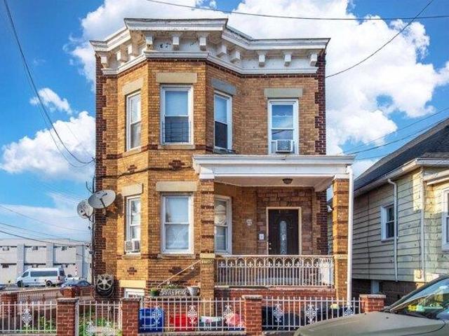 House for sale in Hudson, New Jersey