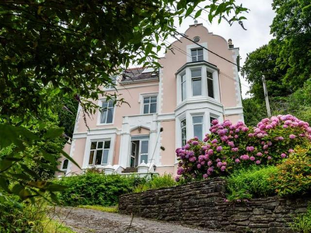 Property for sale in Llansteffan