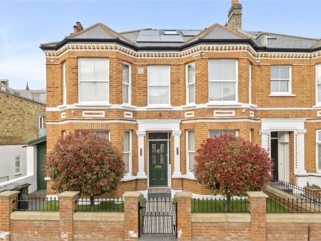 House for sale in Balham, Greater London