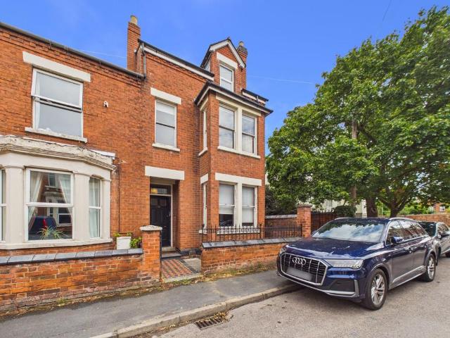 House for sale in Gloucester, Gloucestershire