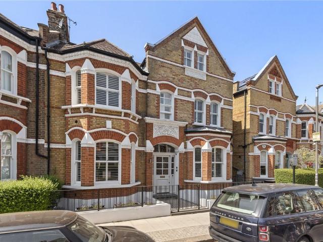 House for sale in Clapham Junction, Greater London