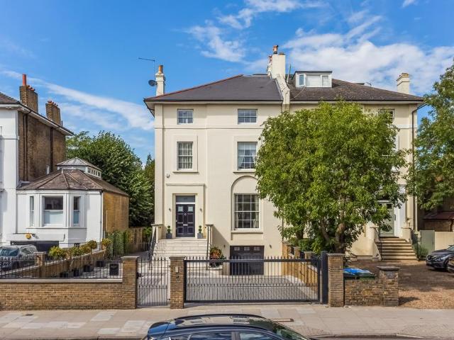 House for sale in Kidbrooke, Greater London