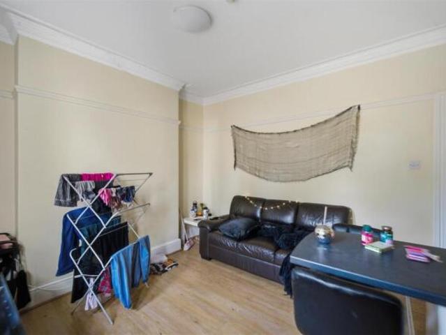 Farm for sale in Plasnewydd, Falcon Lodge