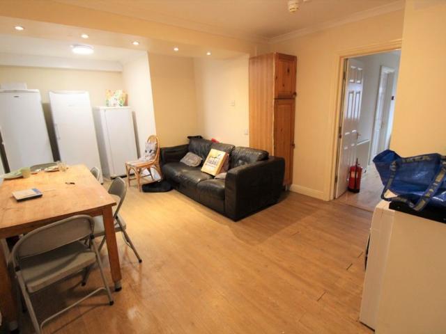 House for rent in Ripley Springs, Row Town