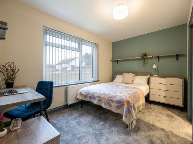 House for rent in Risinghurst and Sandhills, The Slade