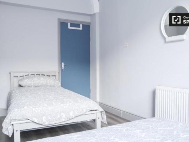 Property to rent in Bluebell, North Tipperary