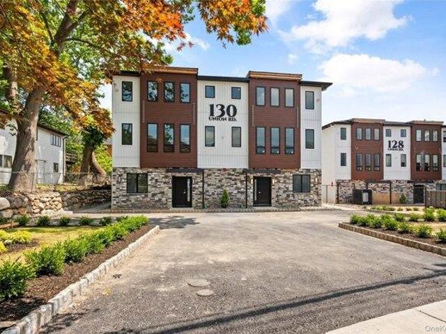 Condo for sale in Rockland, New York