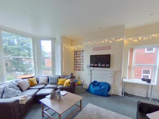 House for sale in Headingley, West Yorkshire