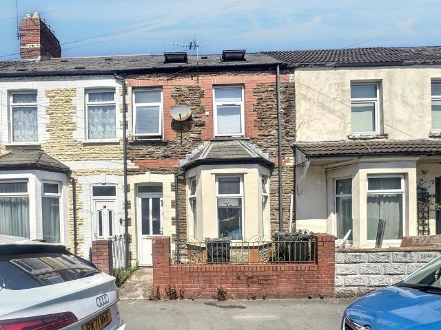 House for sale in Plasnewydd, Falcon Lodge