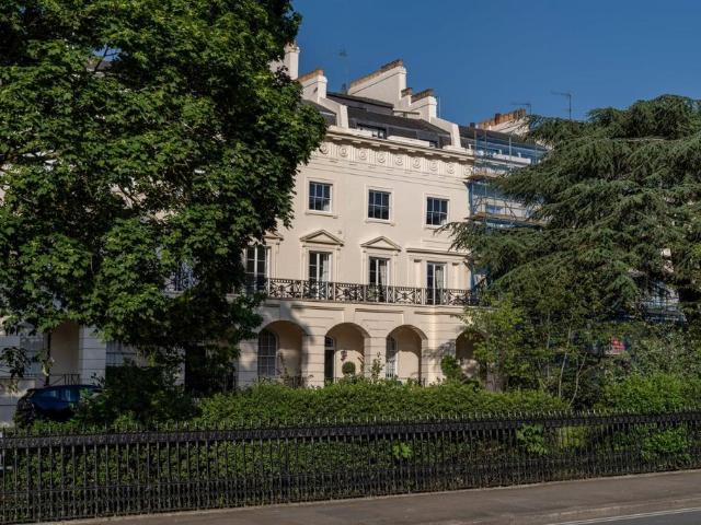 House for sale in St. John's Wood, Greater London