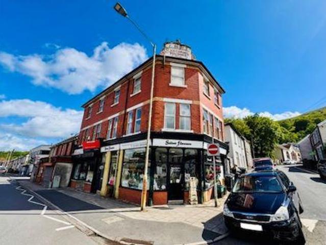 House for sale in Troed-y-rhiw, Troedyrhiw