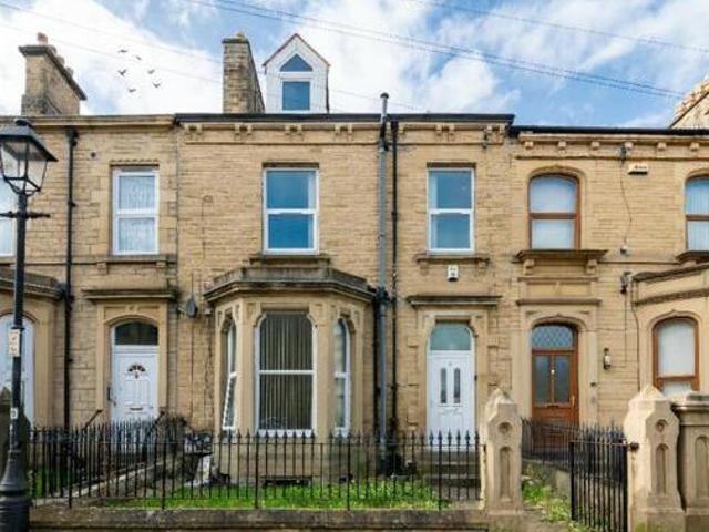 House for sale in Highfields, Huddersfield