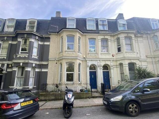 House for sale in Follaton, Strode
