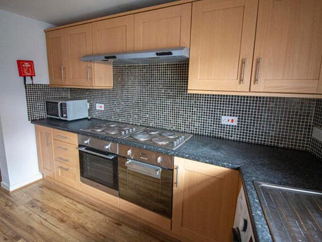 Townhouse for rent in Potters Corner, East Midlands