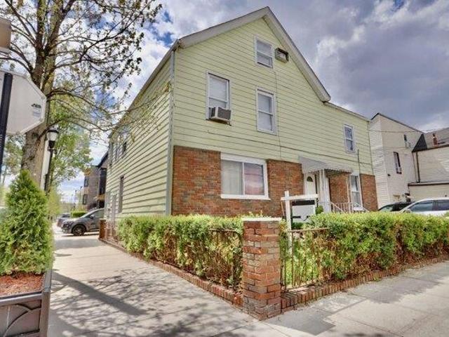 House for sale in Hudson, New Jersey