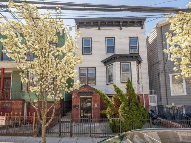 House for sale in Hudson, New Jersey