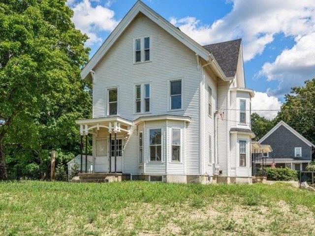 House for sale in North Uxbridge, Massachusetts