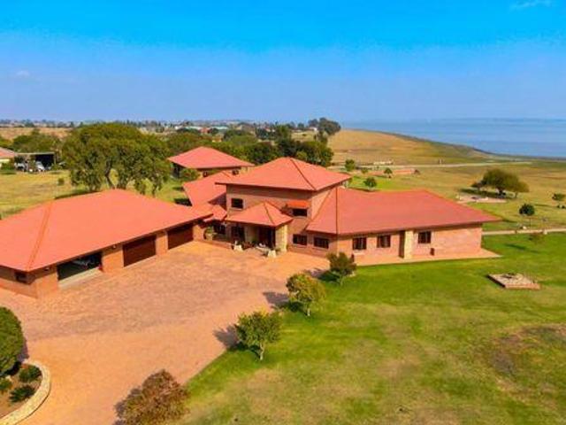 Property for sale in Oranjeville, Free State