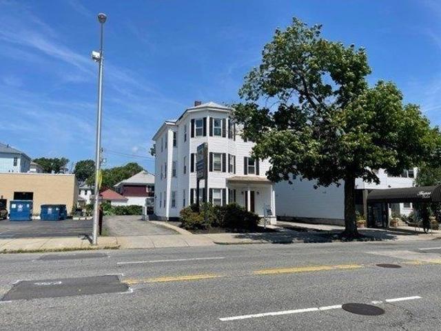House for sale in Worcester, Massachusetts