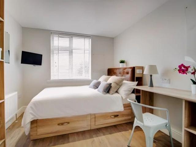 Room for rent in Haddon, East Midlands