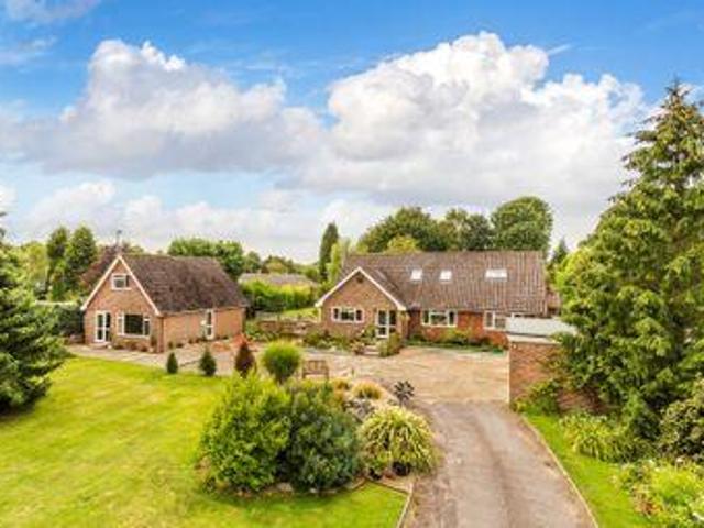 House for sale in Pachesham Park, Surrey