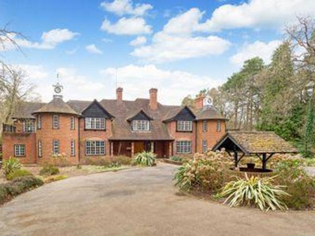 House for sale in Crowthorne