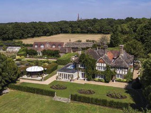 House for sale in Hillview, Surrey