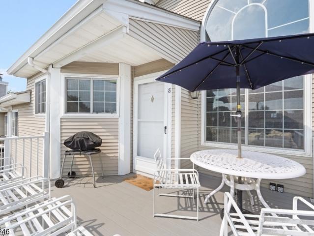 Townhouse for sale in Pluckemin, New Jersey