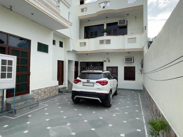 House for sale in North Delhi, Deri