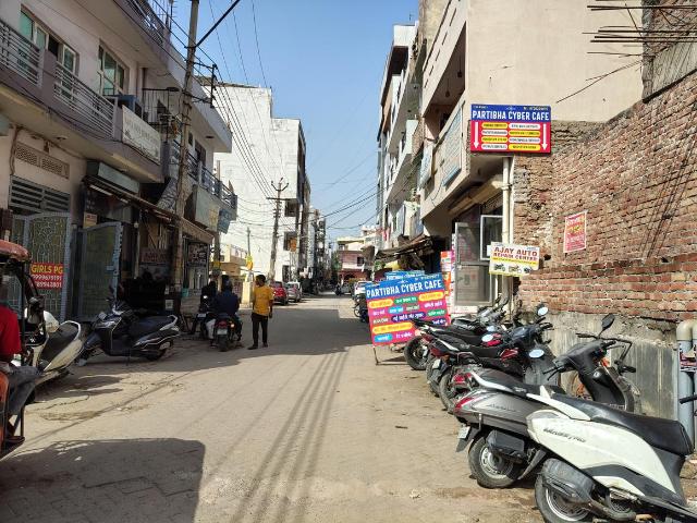 House for sale in Hariana