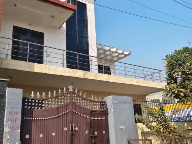 House for sale in Hariana