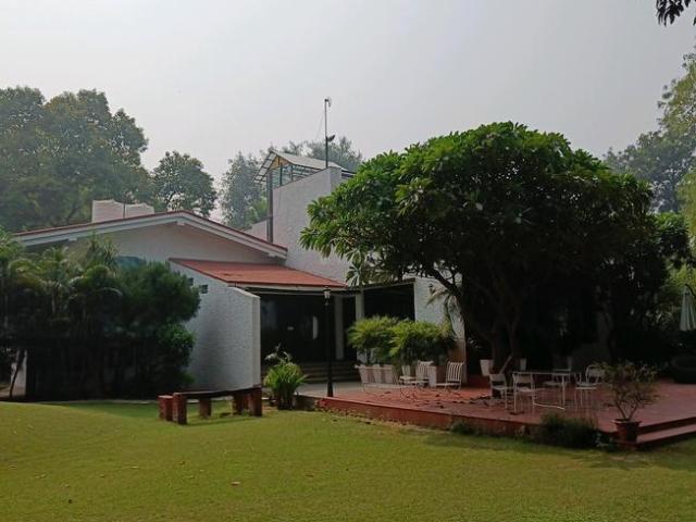 Villa for rent in South Delhi, Deri