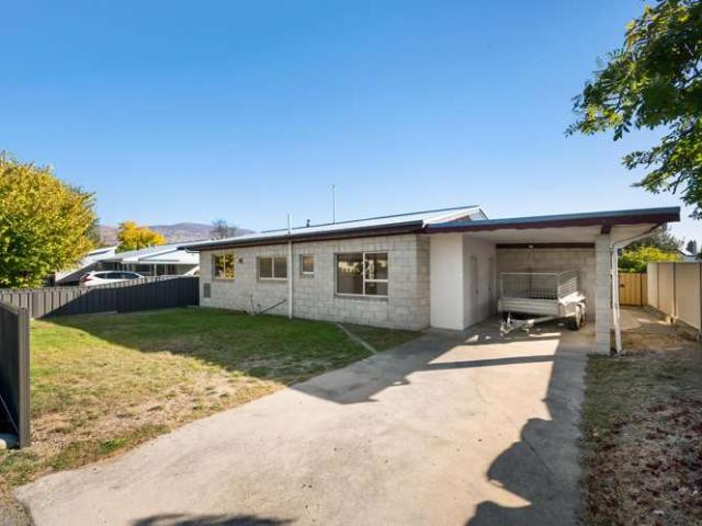 House for sale in Otakou